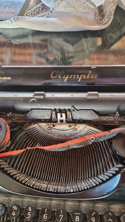 Máquina de Escrever ANTIGA !! - Foto 5