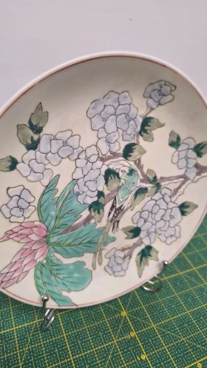 Prato decorativo desenho em relevo  - Foto 2