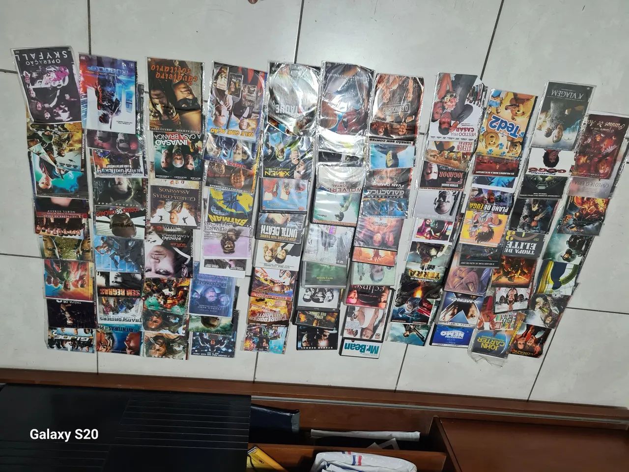 DVD DIVERSOS MUSICAS E FILMES - Foto 2