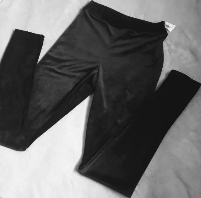 Nova - Calça Preta Veludo Feminina