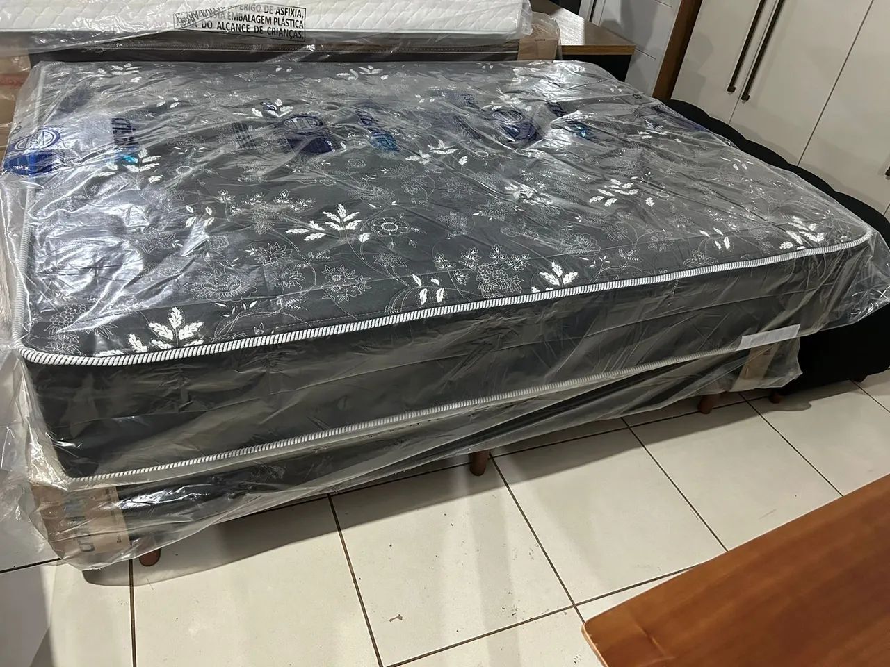 Cama casal molas ensacadas base e colchão  - Foto 4