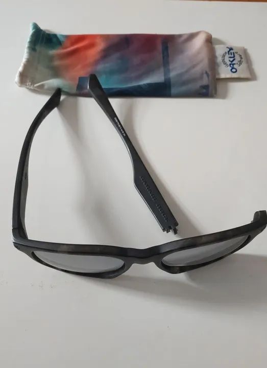 Óculos de sol Oakley ( Leia o anúncio)