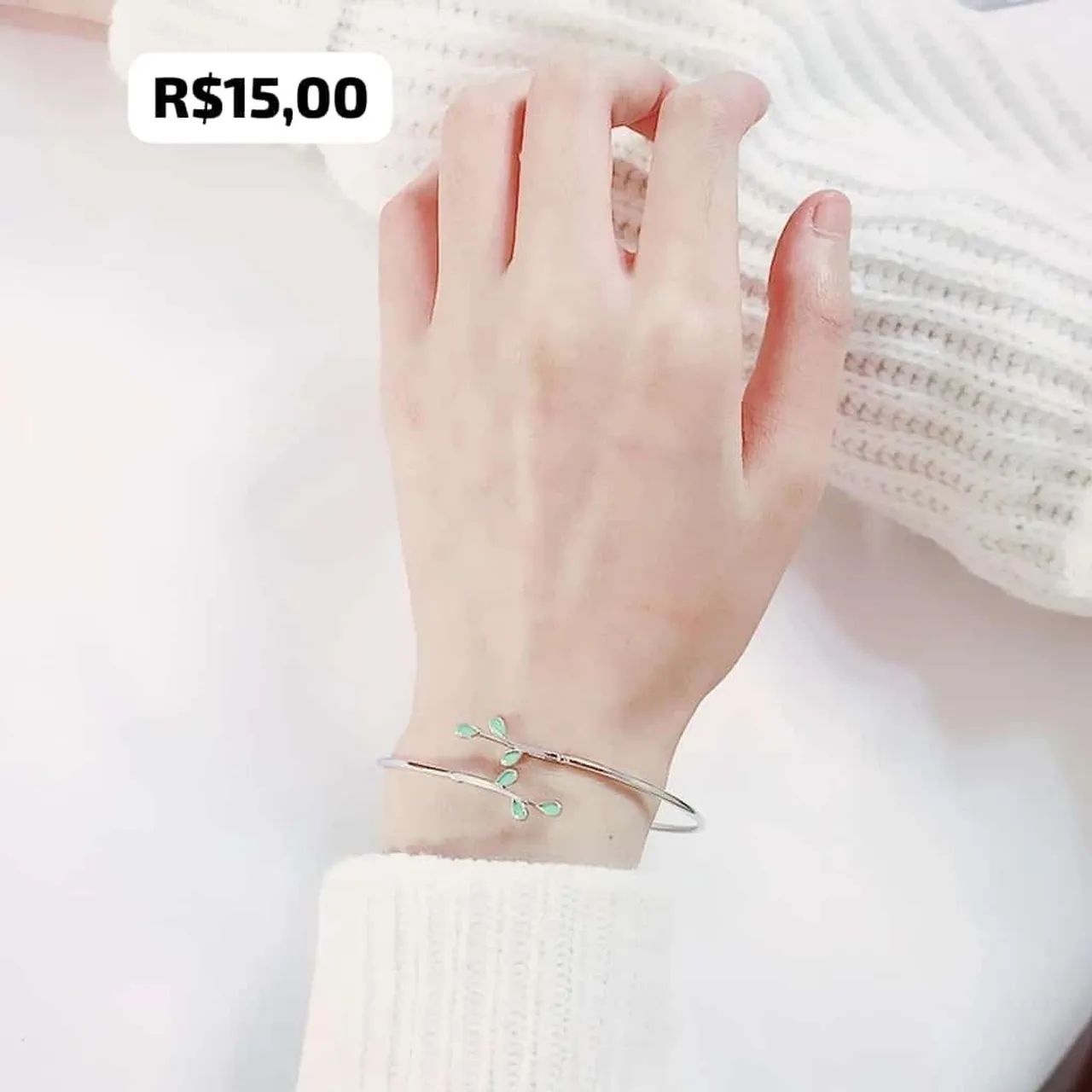 Pulseira feminina linda maravilhosa e delicada - Foto 2