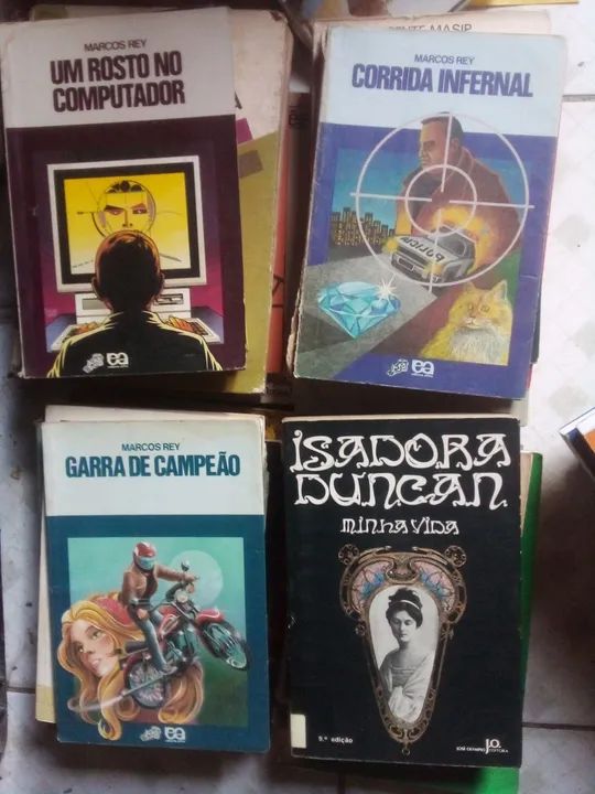 Um Rosto no computador ,Garra de Campeão 10.00 Cada