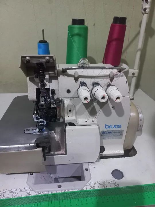 Máquina de Costura Overlock Industrial Bruce KAI-3000 - Foto 2