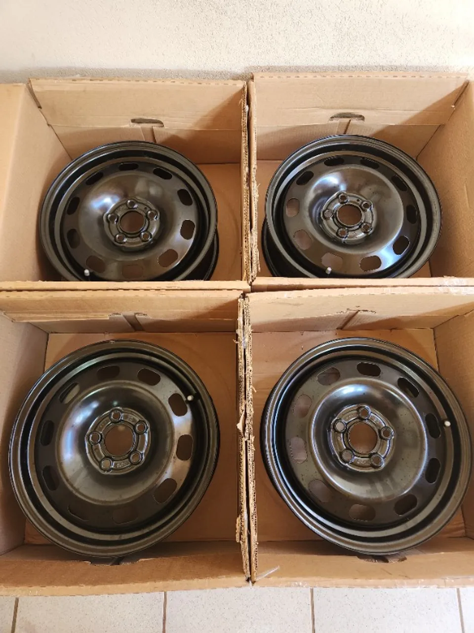 Roda Aro 15 Volkswagen Polo Virtus Fox Golf Original 5x100 Novas Sem Uso