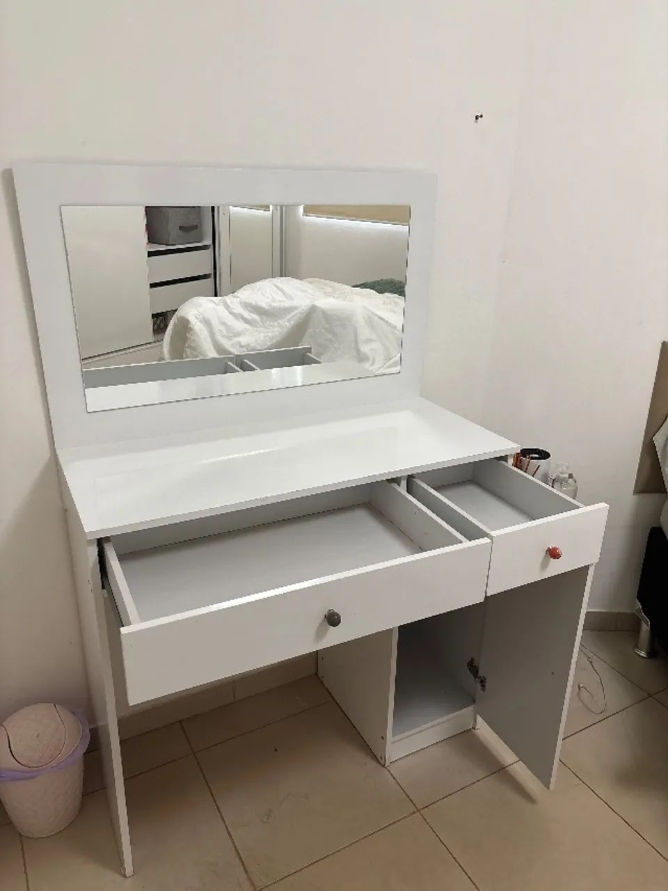 Dressing Table64739714833411121