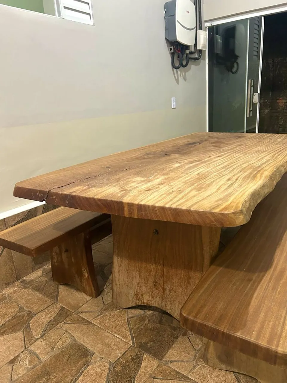 Mesa de Jantar Rústica em Madeira Maciça