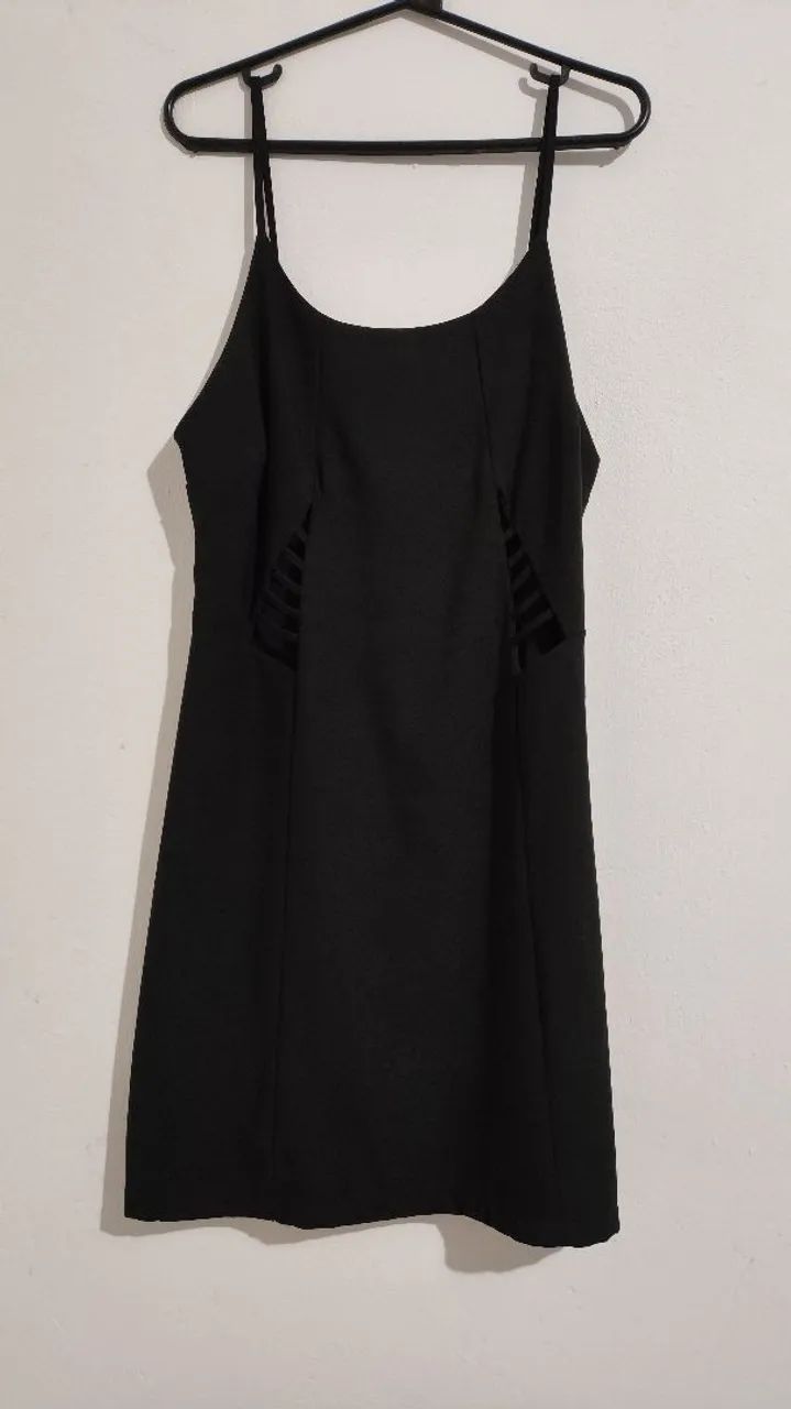 Vestido preto marca Toli