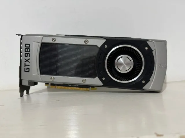 Placa de vídeo GTX 980 Founders Edition