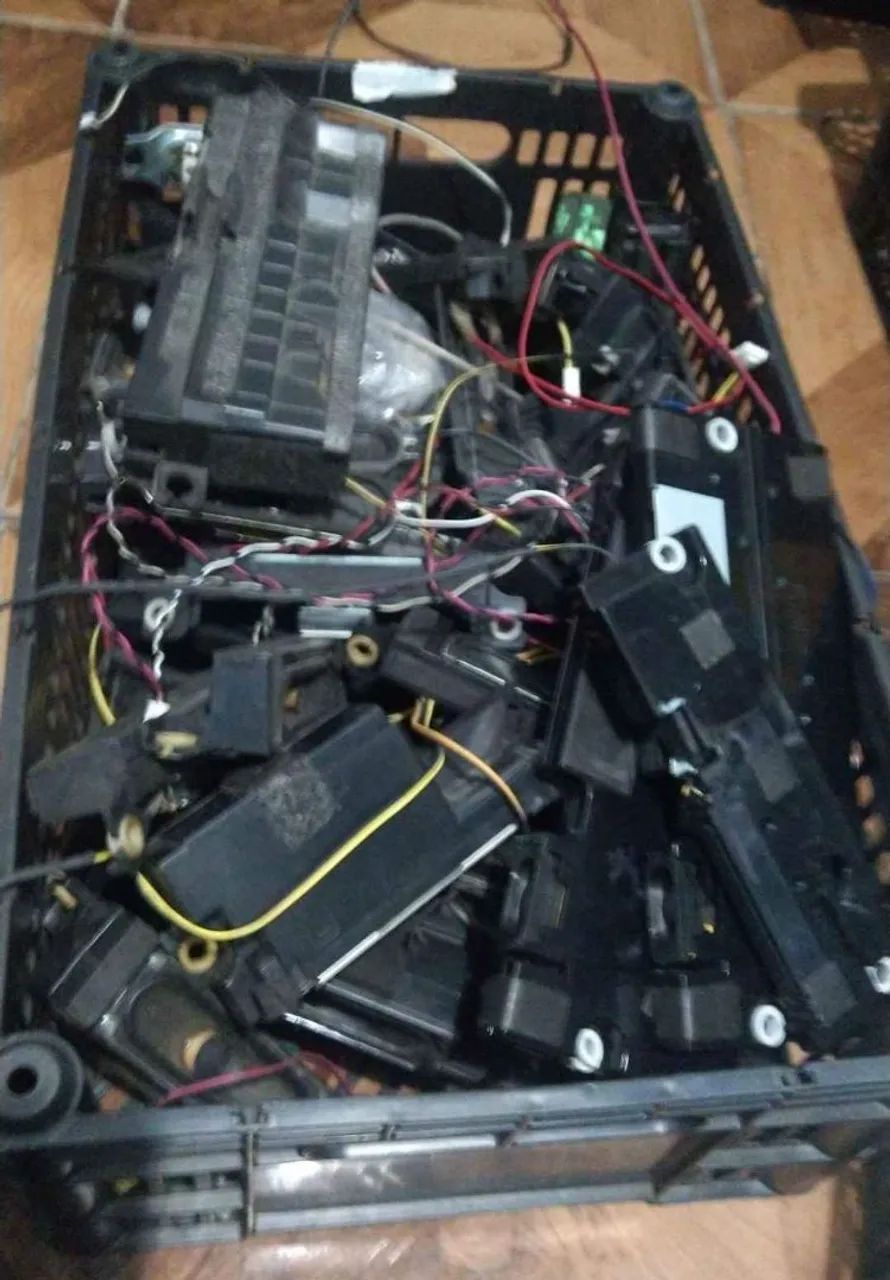 Lote de alto falante para TV - Diversos para reposição , funcionando 