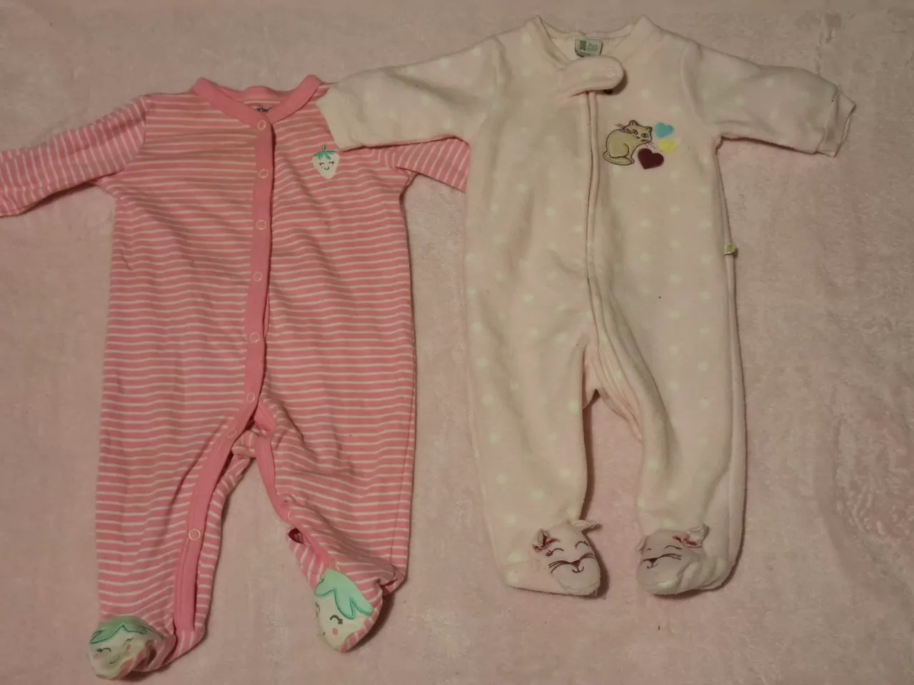 Macacões de bebê Carter's - Rosa e fofos