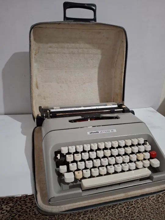 Máquina de escrever Olivetti Lettera 35 - Foto 3