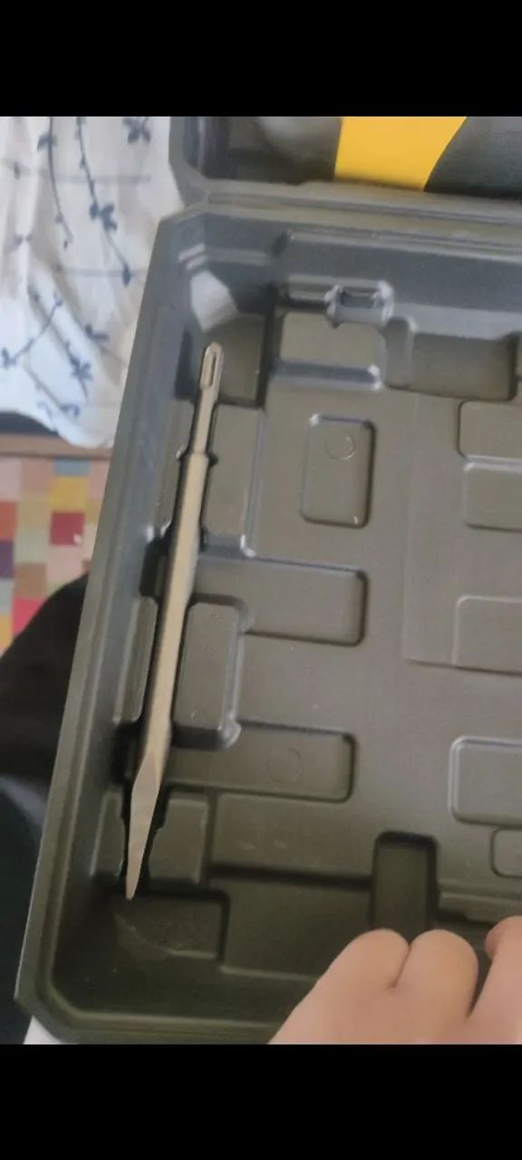 Furadeira Rompedora Dewalt 1600W com Acessórios - Foto 6