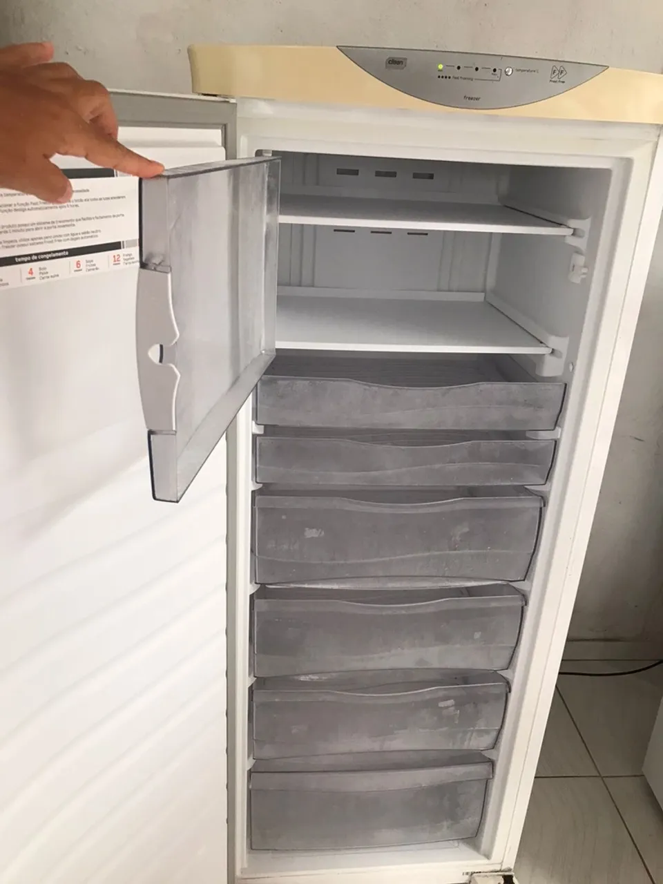 Freezer Vertical em Ótimo Estado