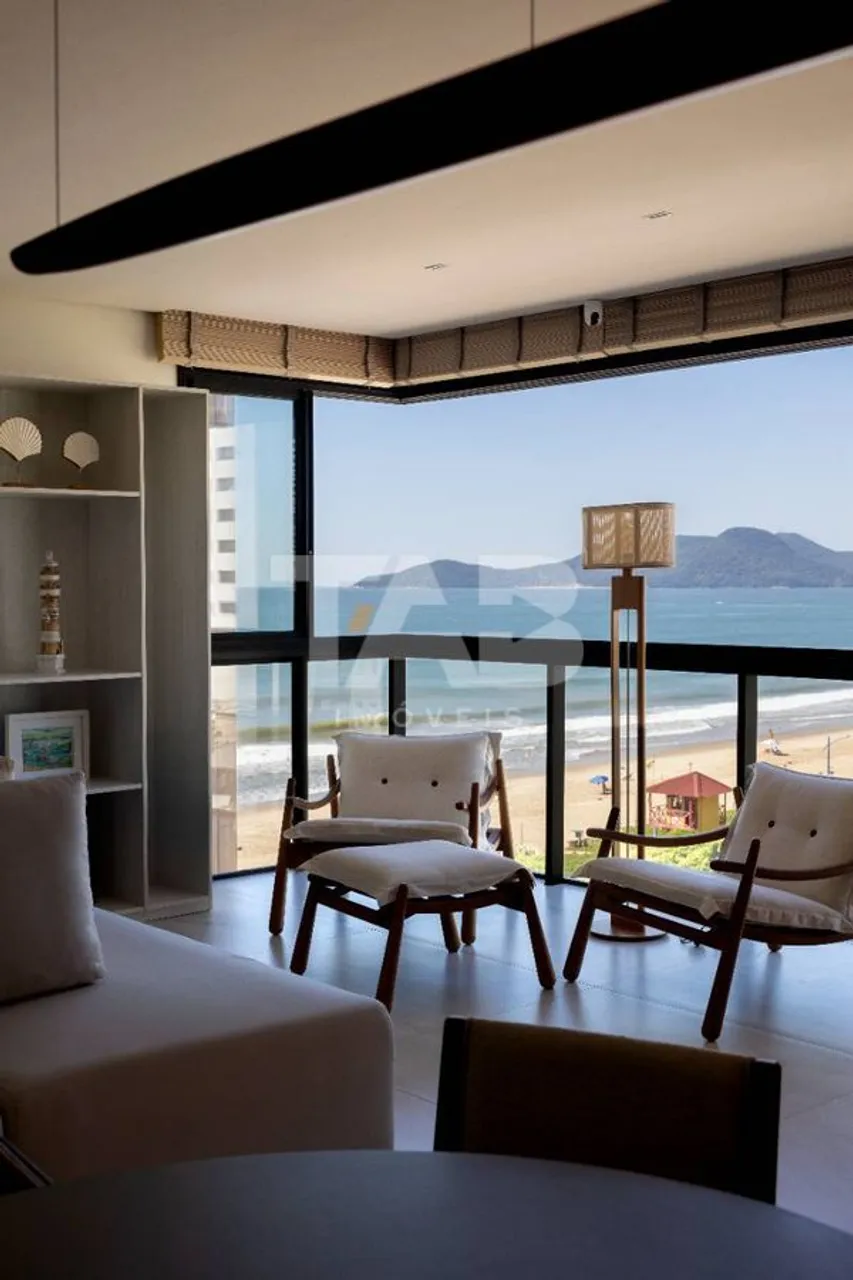 Sunrise Praia Brava - Apartamento frete mar à venda
