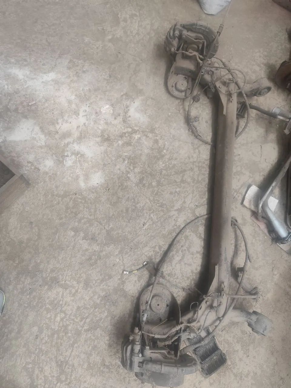 Eixo traseiro com abs e discos 