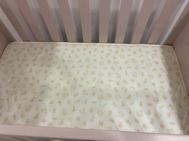 Cômoda + berço + colchão  - Foto 2