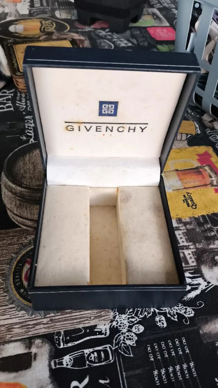 Caixa Givenchy - Original - Foto 2