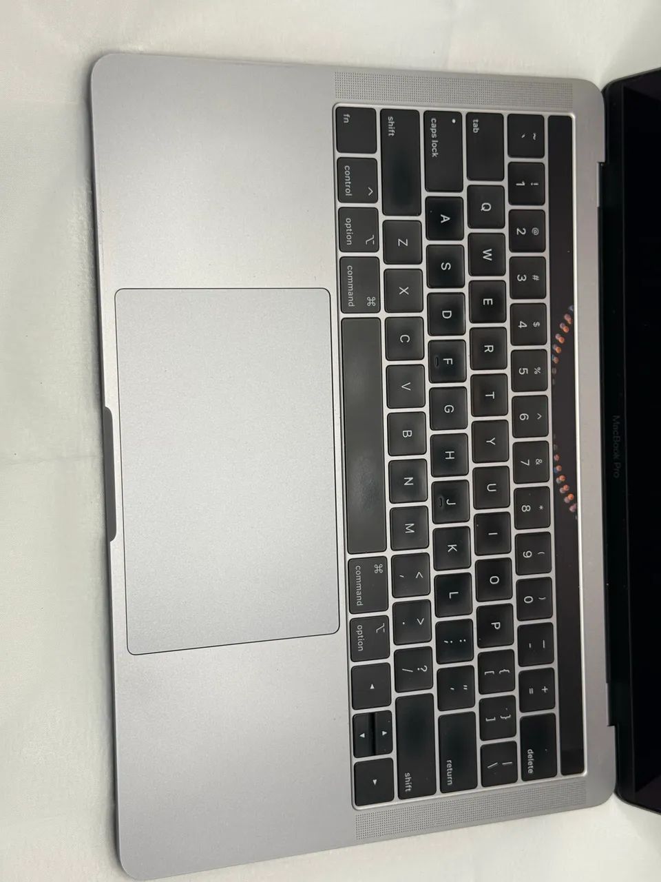 MacBook Pro 2019 i5 16RAM 512SSD touchbar - Foto 5