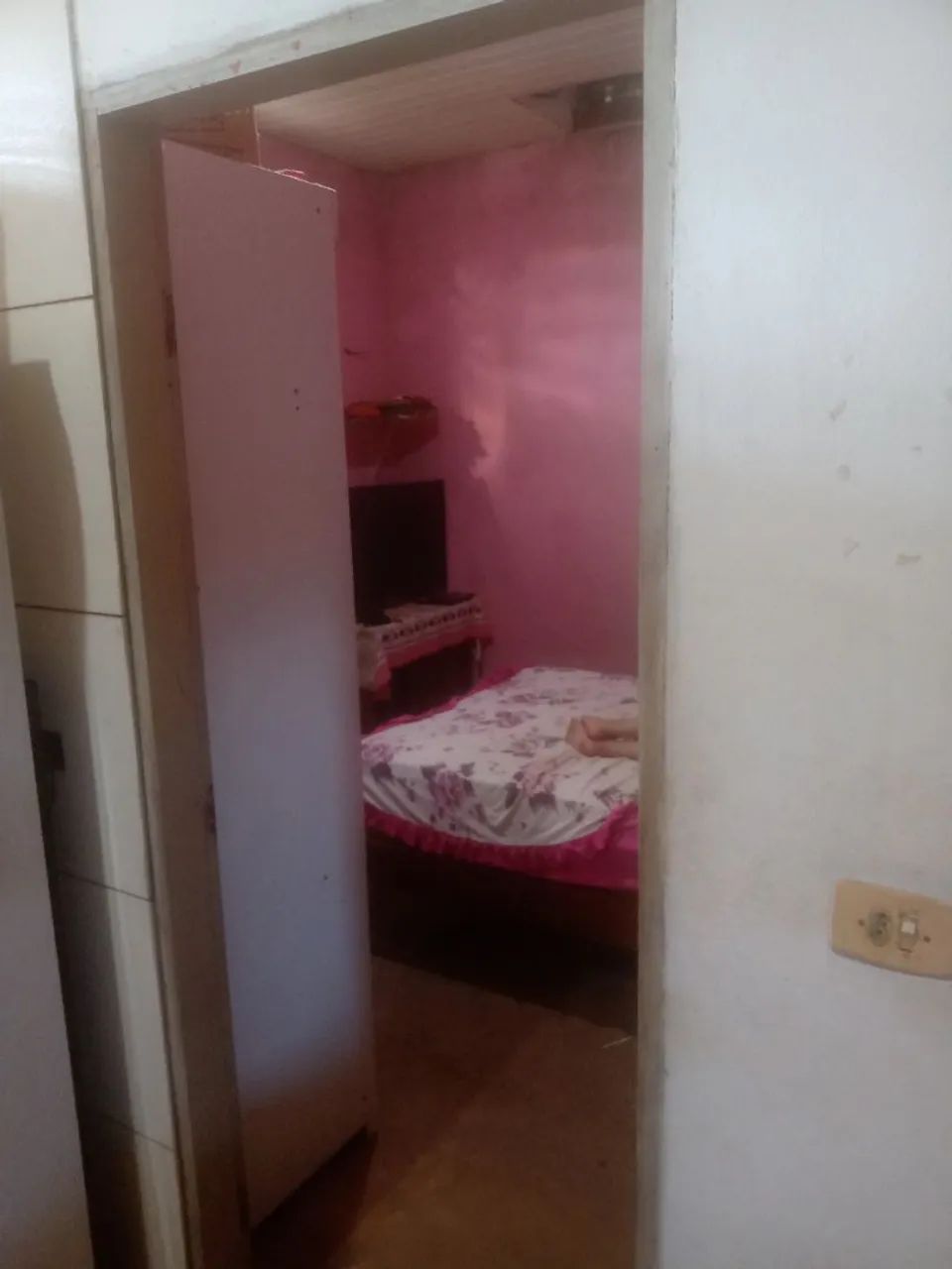 Vendo casa no Bairro Floresta.