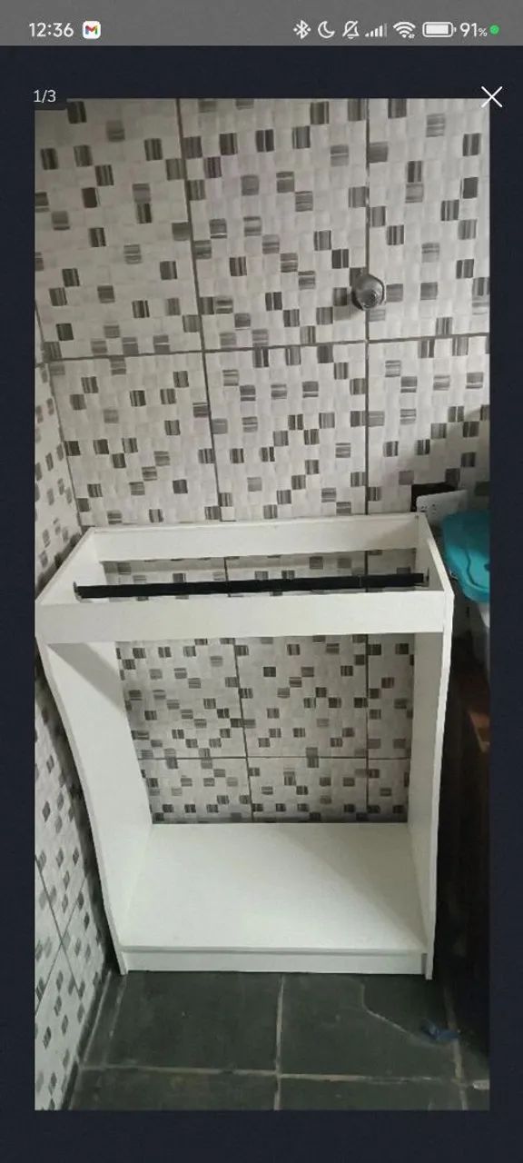 Prateleira expositora para roupas