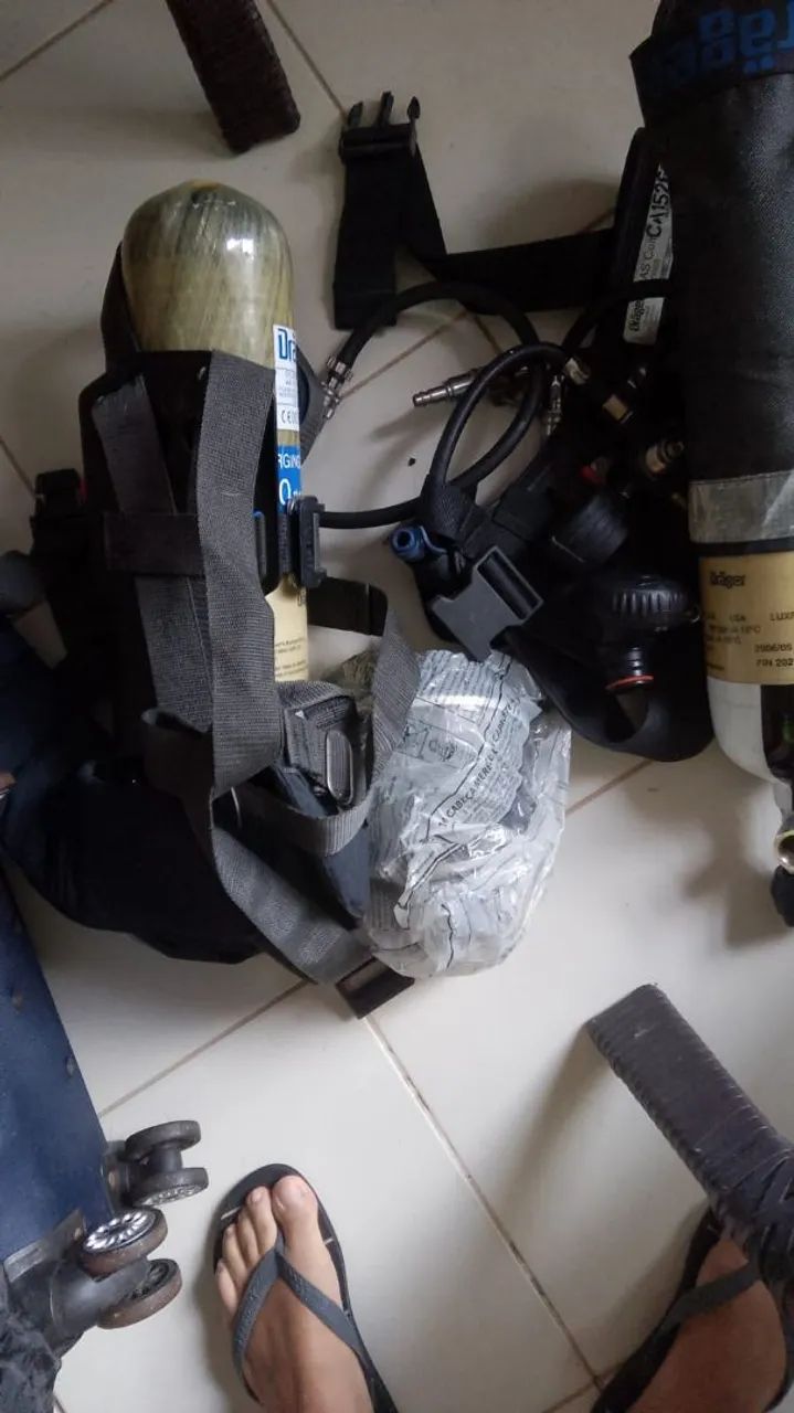 Arreio EPR manômetro valvula com máscara e cilindro de aço - Foto 2