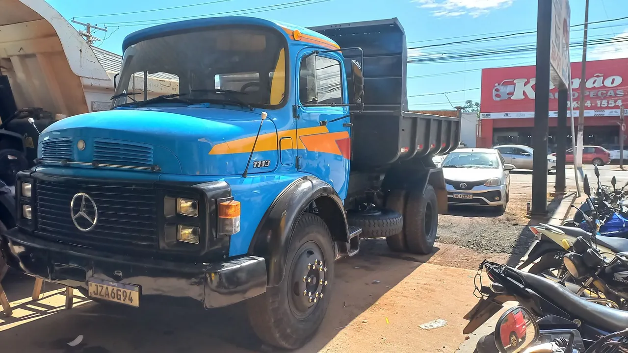 mercedes 1111 caçamba toco