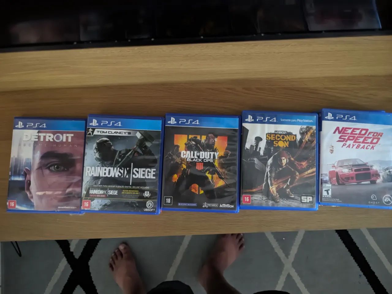 Playstation 4 com Jogos 9 e 2 Controles   - Foto 3