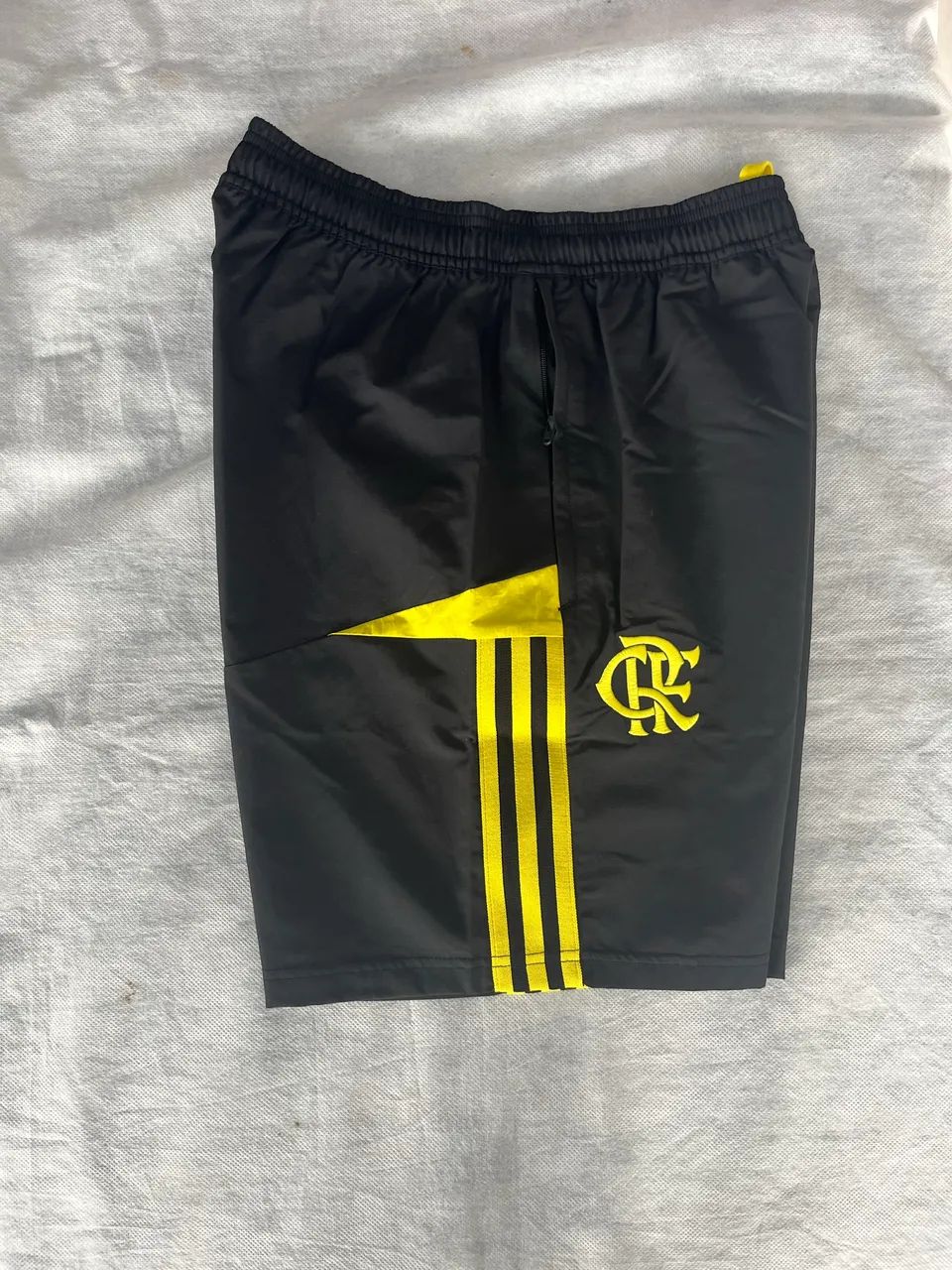 Shorts Adidas Viagem Flamengo 24/25 - Foto 3