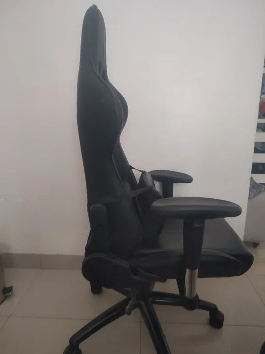 Cadeira Gamer Preta Pichau tripler couro - Foto 2