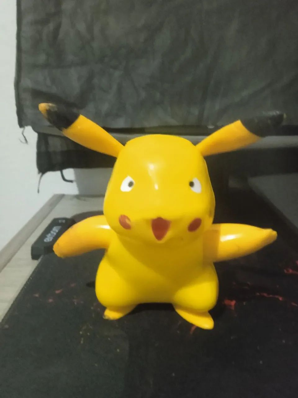 Pikachu de brinquedo 