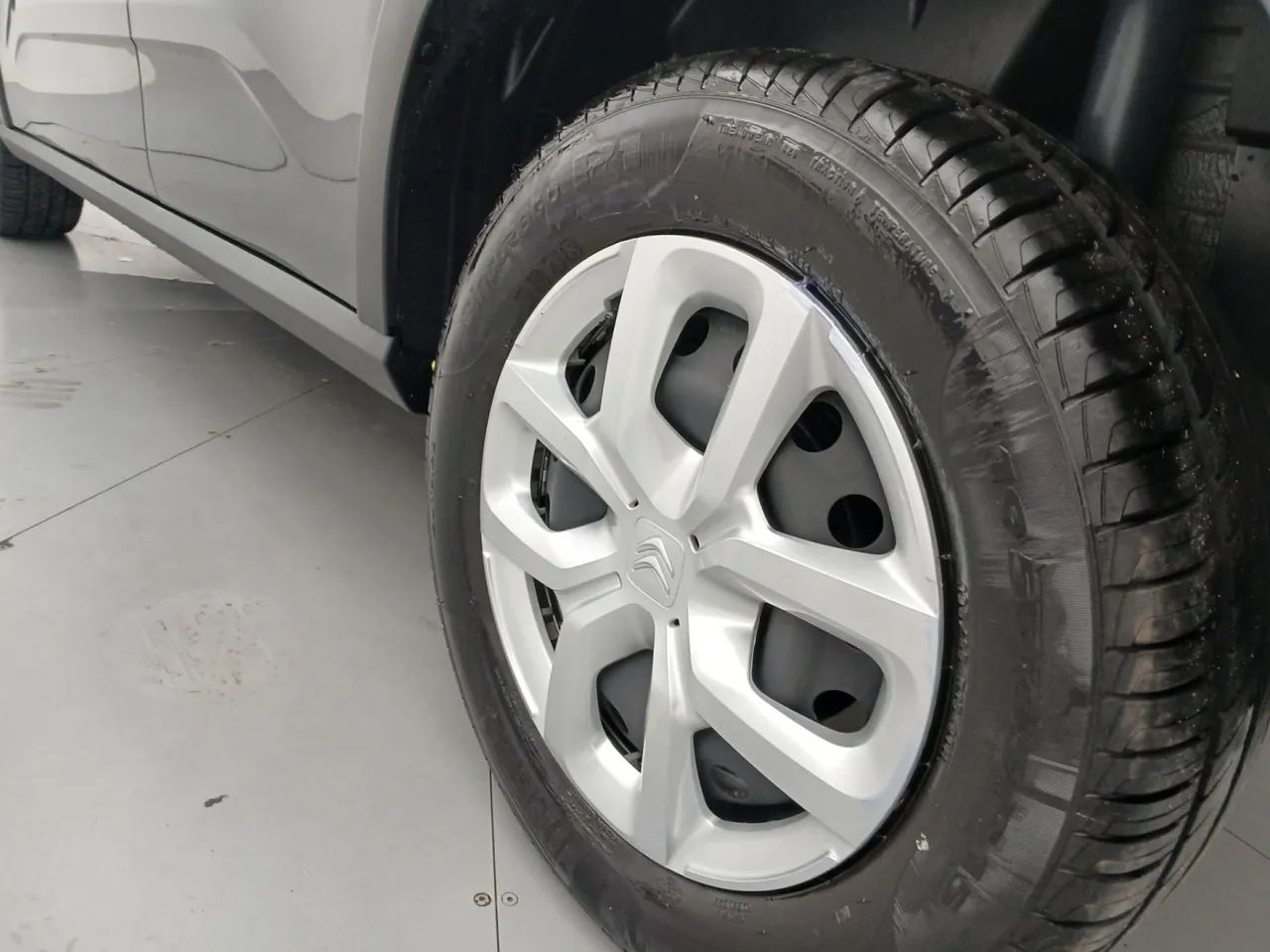 Citroen C3 Live Pack 1.0 Flex 6V 5P Mec. 2025 - Foto 12