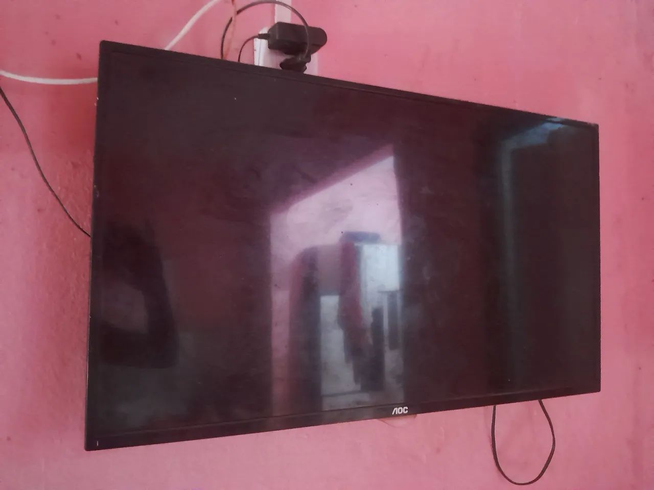 Televisão 32 smart aoc com defeito