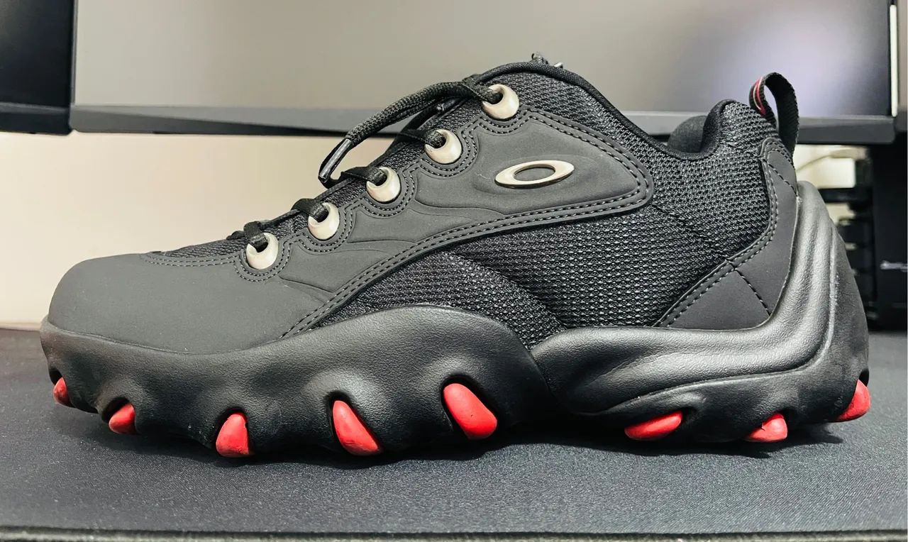 Oakley Teeth Caveirão 2024 Calçados Região dos Lagos