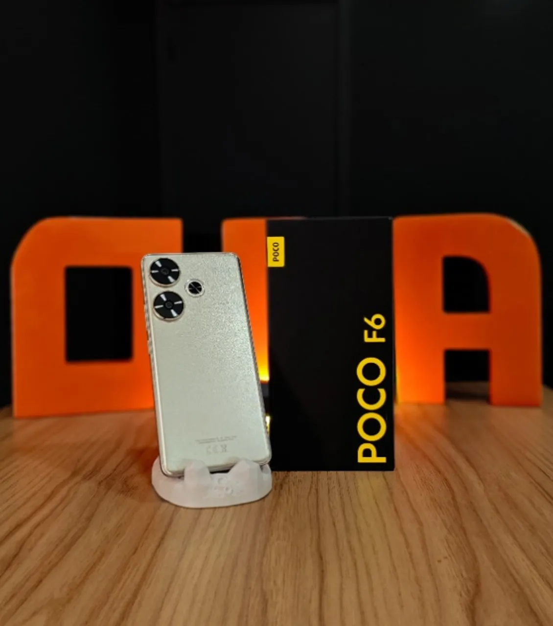 POCO F6 256GB DE MEMÓRIA INTERNA E 8GB DE RAM