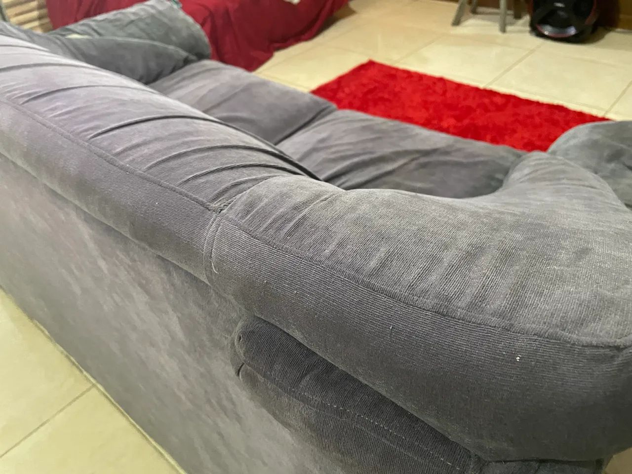 Sofá de 2 lugares cinza - Foto 5