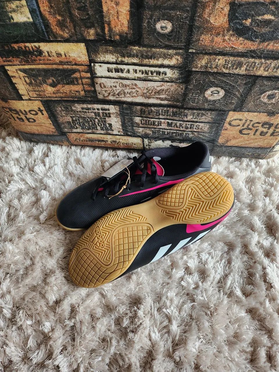 Tamanho 41 e 42 Futsal original Adidas Futsal Preto e Rosa - Foto 5