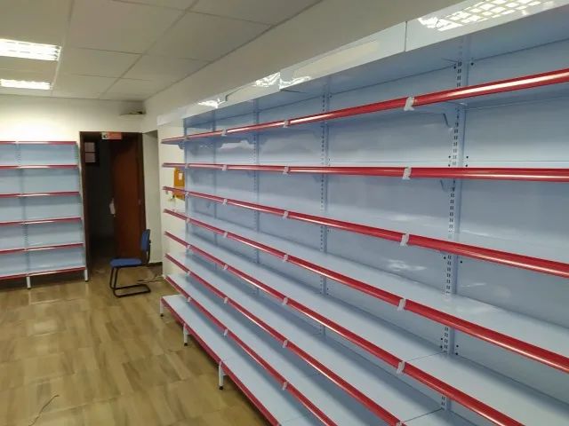 Gôndola linha farmácia 30x25 carga até 35 kg - Foto 2