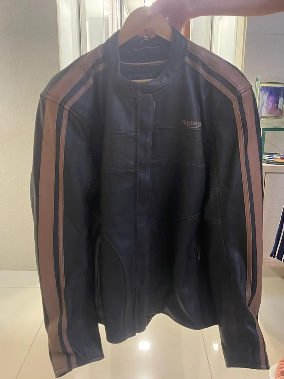 Jaqueta de Couro Triumph - Estilo e Conforto