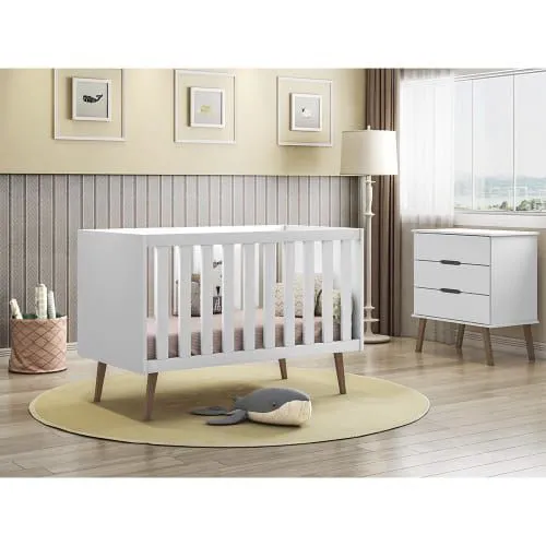 Berço Moderno Branco com Pés de Madeira - Design Clean