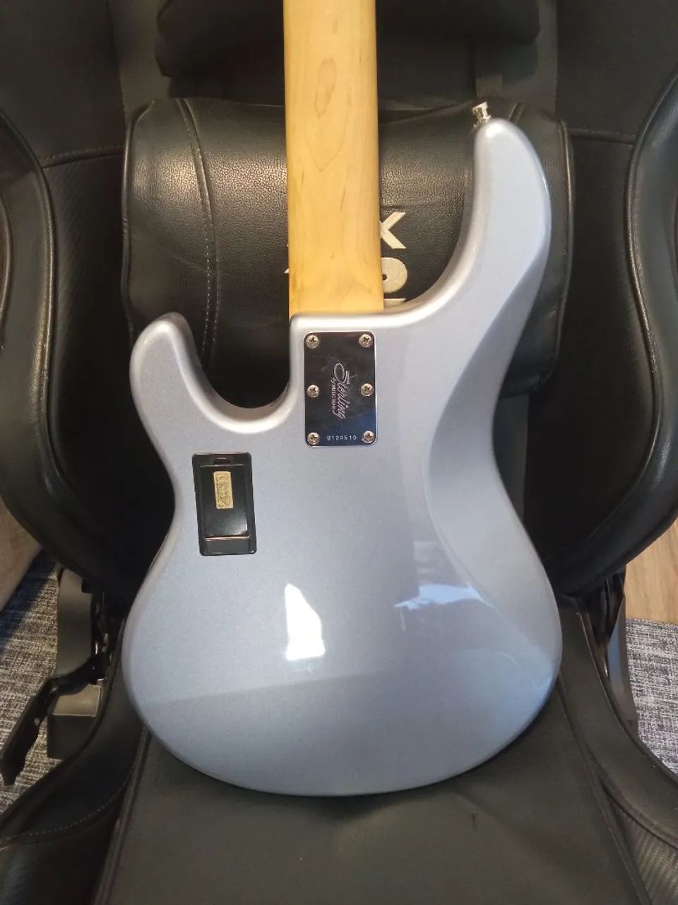Contra Baixo Sterling Stingray 5 Cordas  - Foto 4