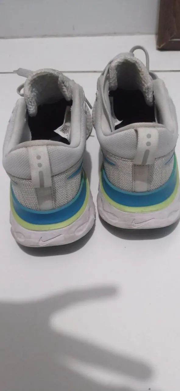 Tênis Nike Cinza e Azul - Foto 4