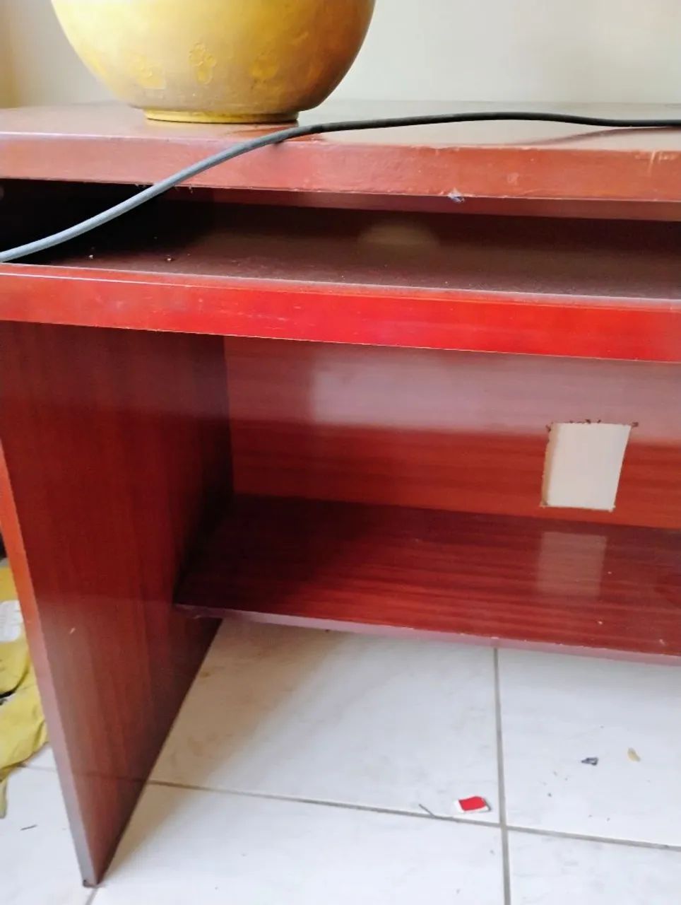 Semi-new desk65704320651394125