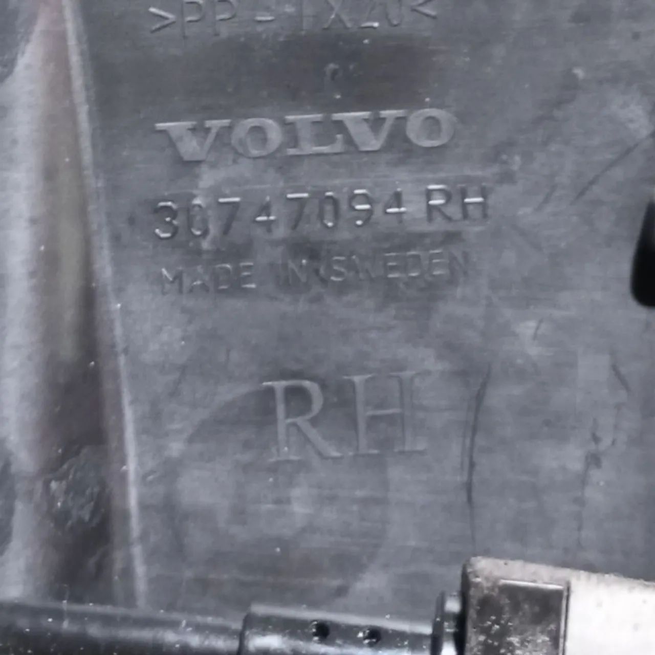 Suporte Fechadura Dianteira Direita Volvo Xc40 2018 2020 - Foto 5