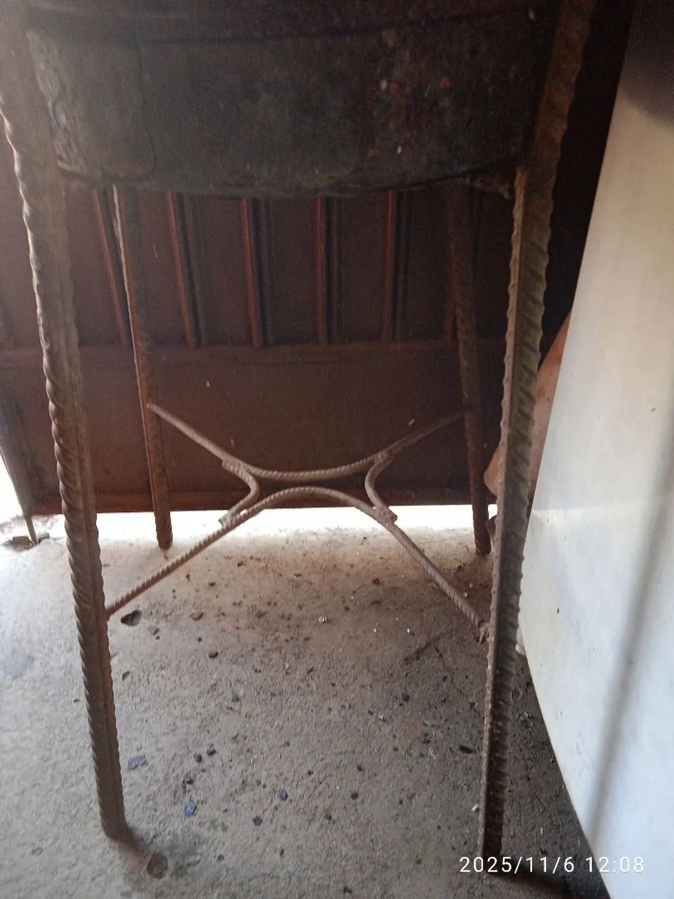   Churrasqueira de ferro maciço toda reforçada   - Foto 5