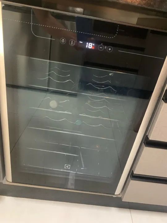 Adega Electrolux ACS24 - 24 Garrafas - Foto 2