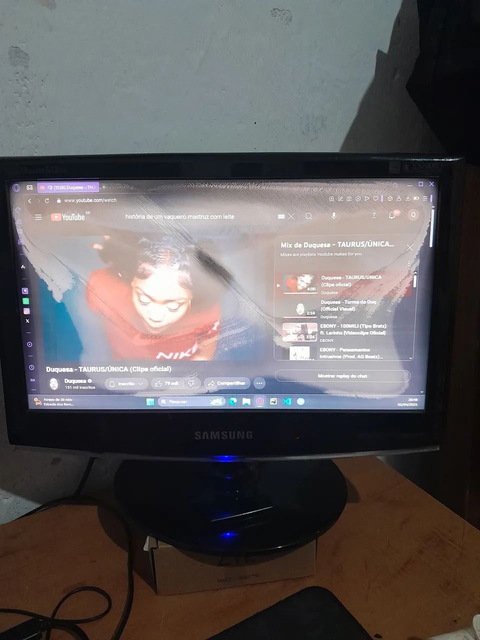 Monitor Samsung 16 polegadas + cabo de força