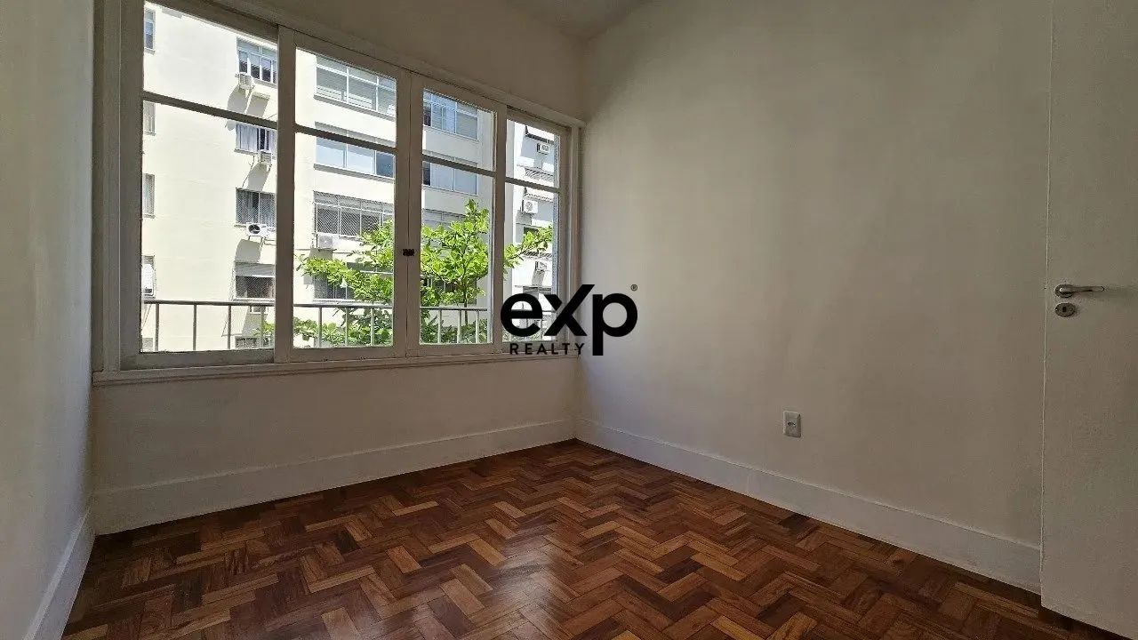 Apartamento Reformado com 3 Quartos à Venda na Quadra da Praia do Leme - Vista Livre, Anda - Foto 4
