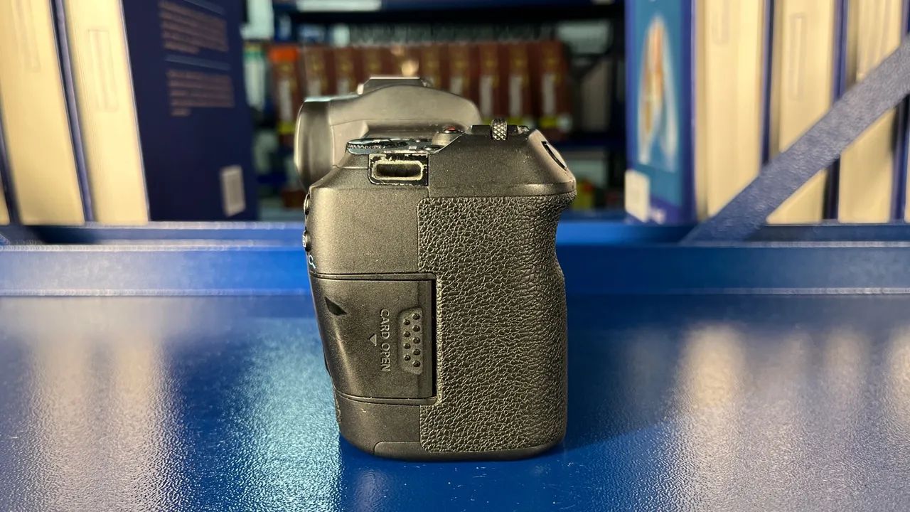 Canon Eos R + Bateria E Acessórios (Usado) - Foto 5